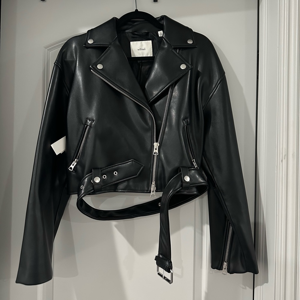 NWT Aritzia Wilfred Davana Black Leather Jacket (xs)